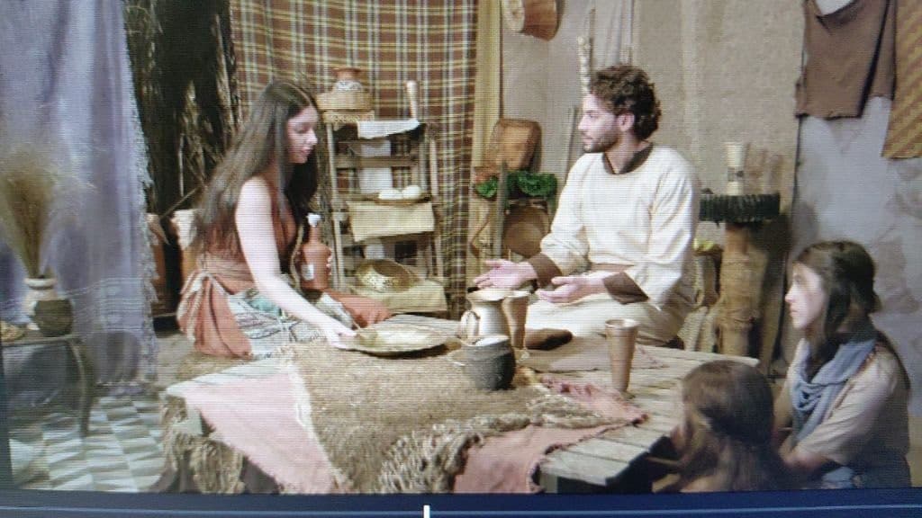 Atores gravando cena de época